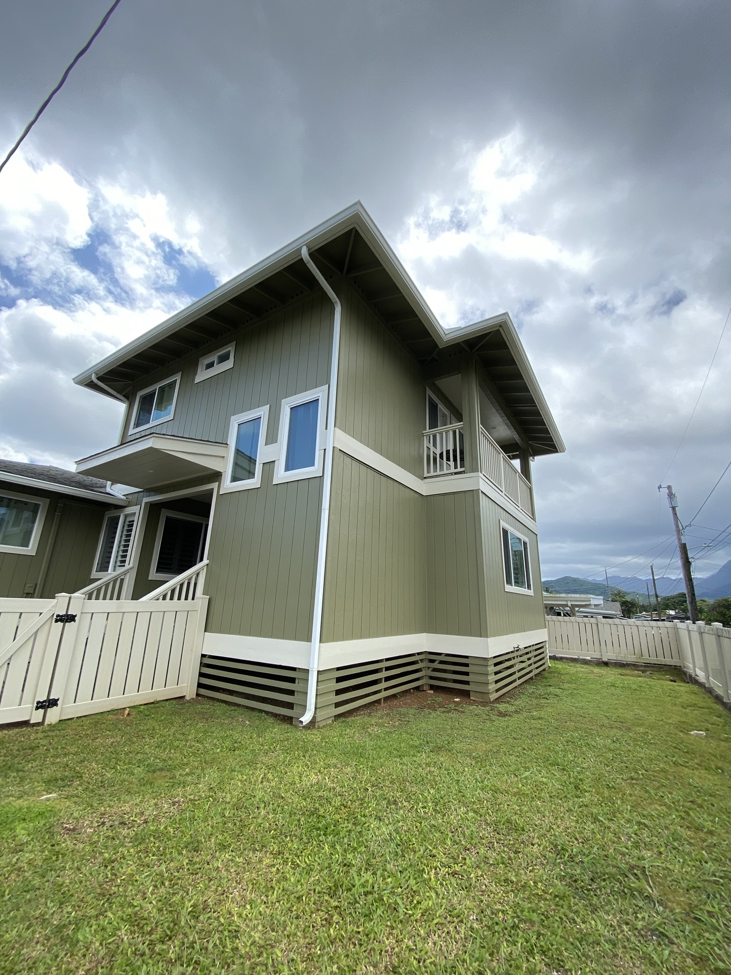 Completed Oʻahu home exterior by Trademark Construction